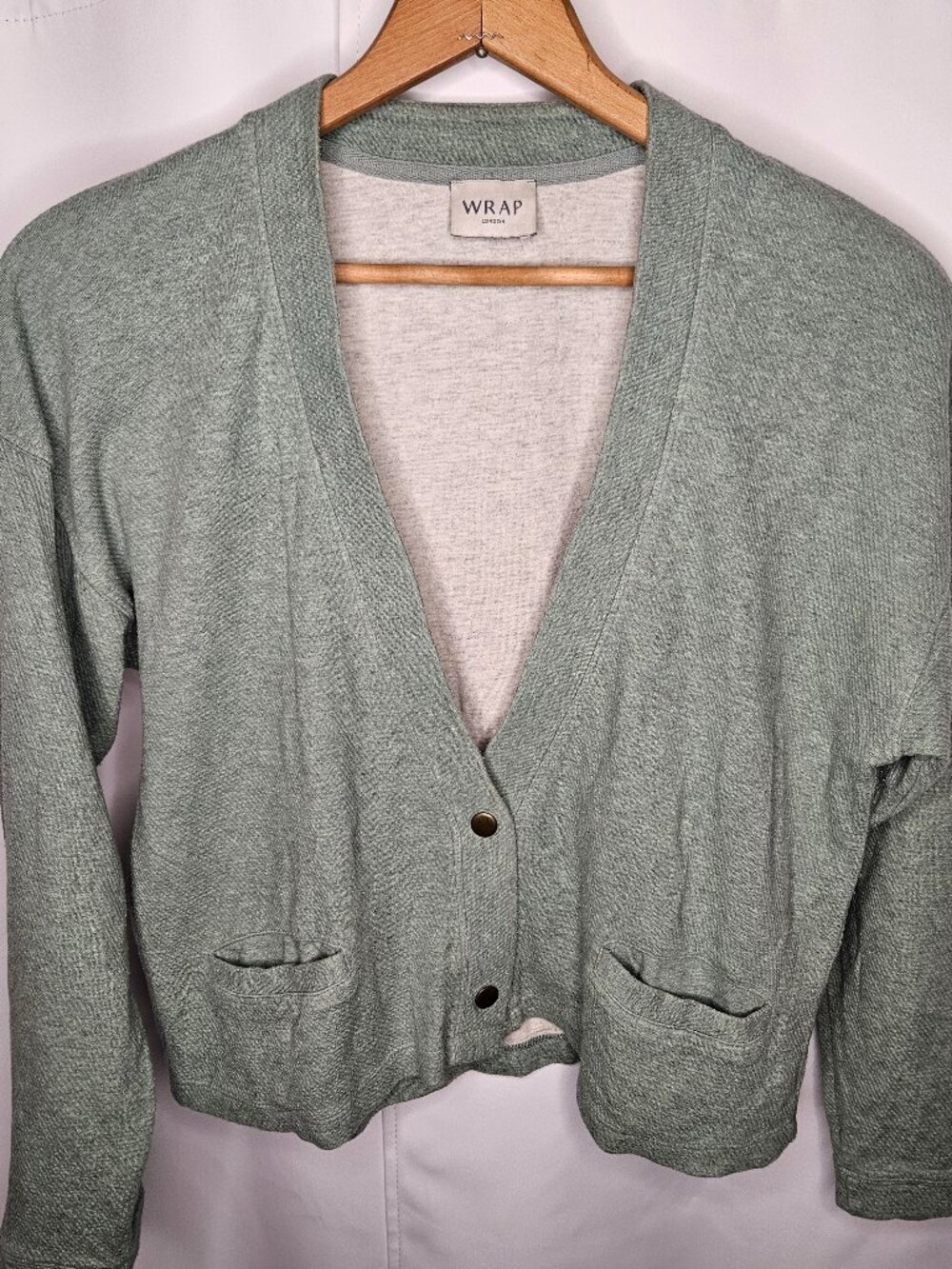 Wrap London Sage Green Cropped V-Neck Cardigan Sweater Pockets - 8